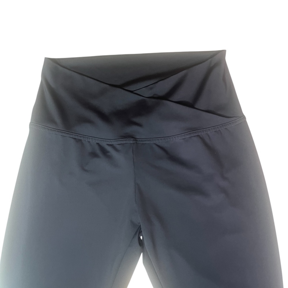 💥Gray Athletic Yoga Leggings – Women’s Size Medium (Short Length)
